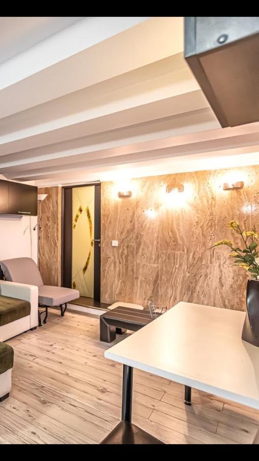 Piata Sfatului Central Confort Brasov Ngoại thất bức ảnh